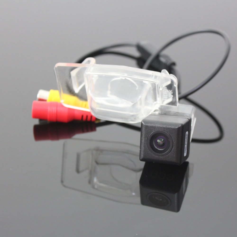 

Car Rear View Camera For Mazda Familia / Allegro Reverse Camera / HD CCD RCA NTST PAL / License Plate Light OEM
