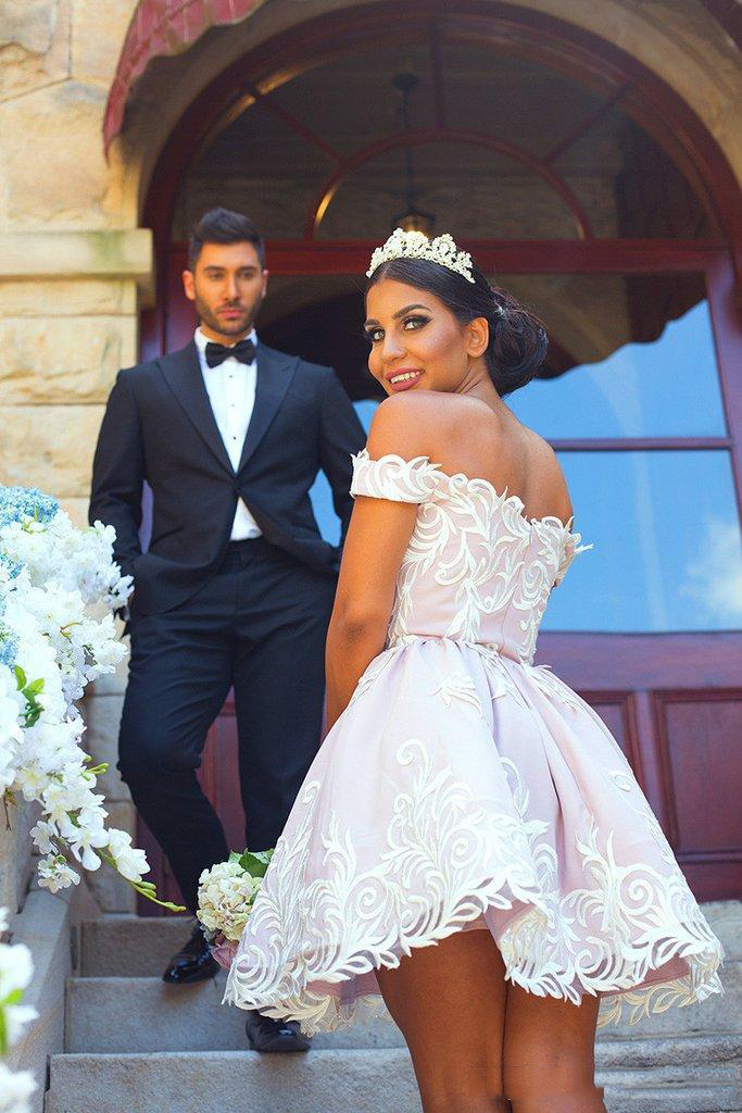 

Youthful Light Pink Short Homecoming Dresses Lace Appliqued Off Shoulder Mini Cocktail Dresses Sweety A Line Prom Party Gowns, White