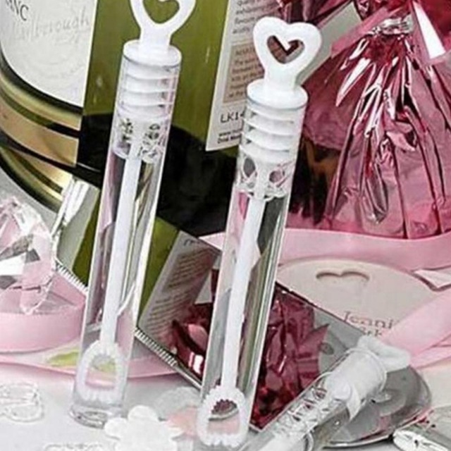 

Heart Shaped Party Soap Bubble Bottles for Wedding Festivals Favor Empty Plastic Tubes With Handle