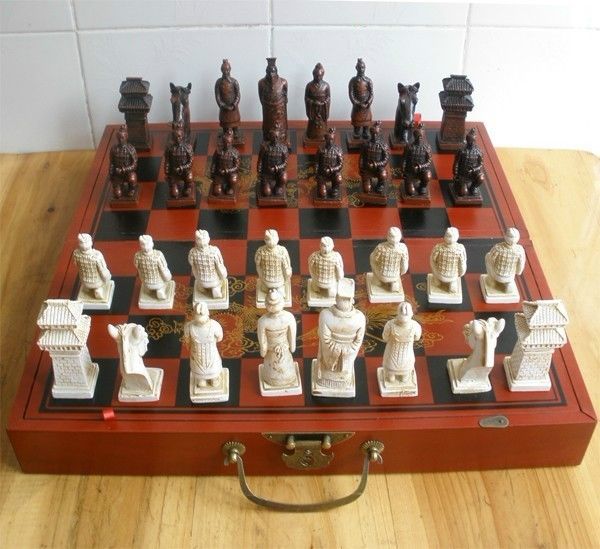 

Chinese 32 pieces chess set/box/Xian Terracota Warrior " Free shipping"