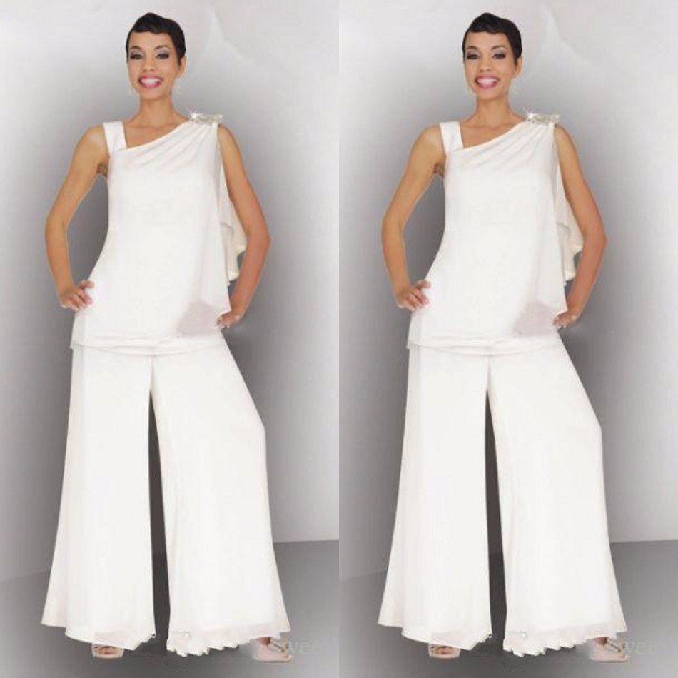 

Elegant Mother Of The Bride Groom Pant Suit Ruched Crystal Plus Size White Chiffon Elegant Women Formal Wedding Guest Dresses