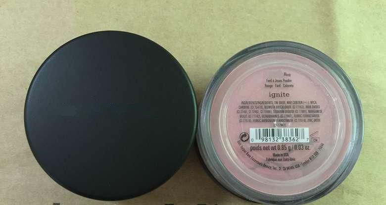 

Minerals blush/bronzer fauxtan/vintage carnation/ignite/promise/rose radiance/vintage peach/laughter/golden gate/warmth/cheerful 0.85g.