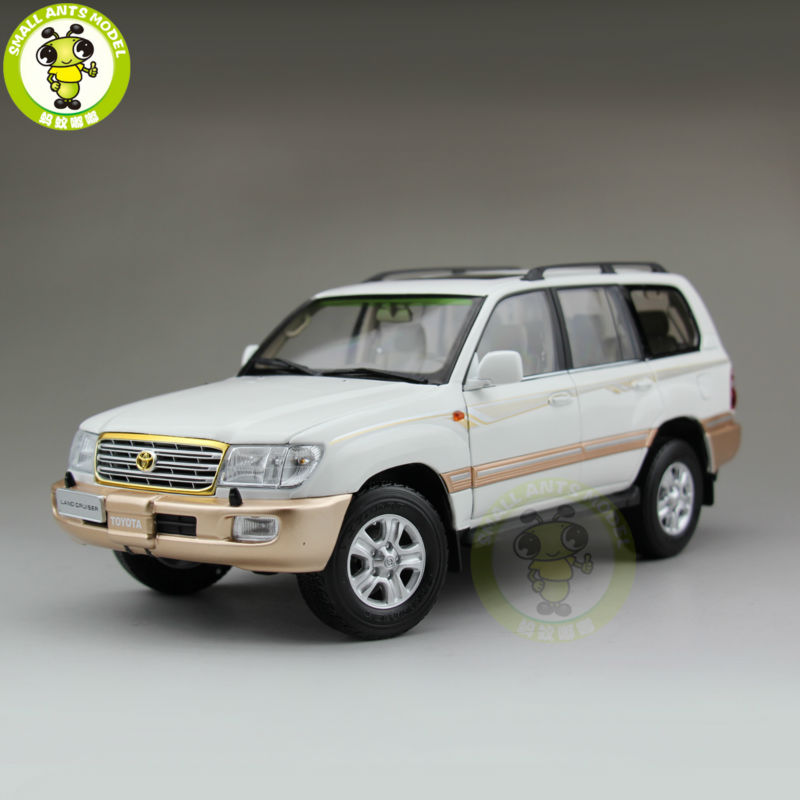 

1:18 Toyota Land Cruiser LC100 Diecast SUV Car Model Toys for gifts collection hobby White