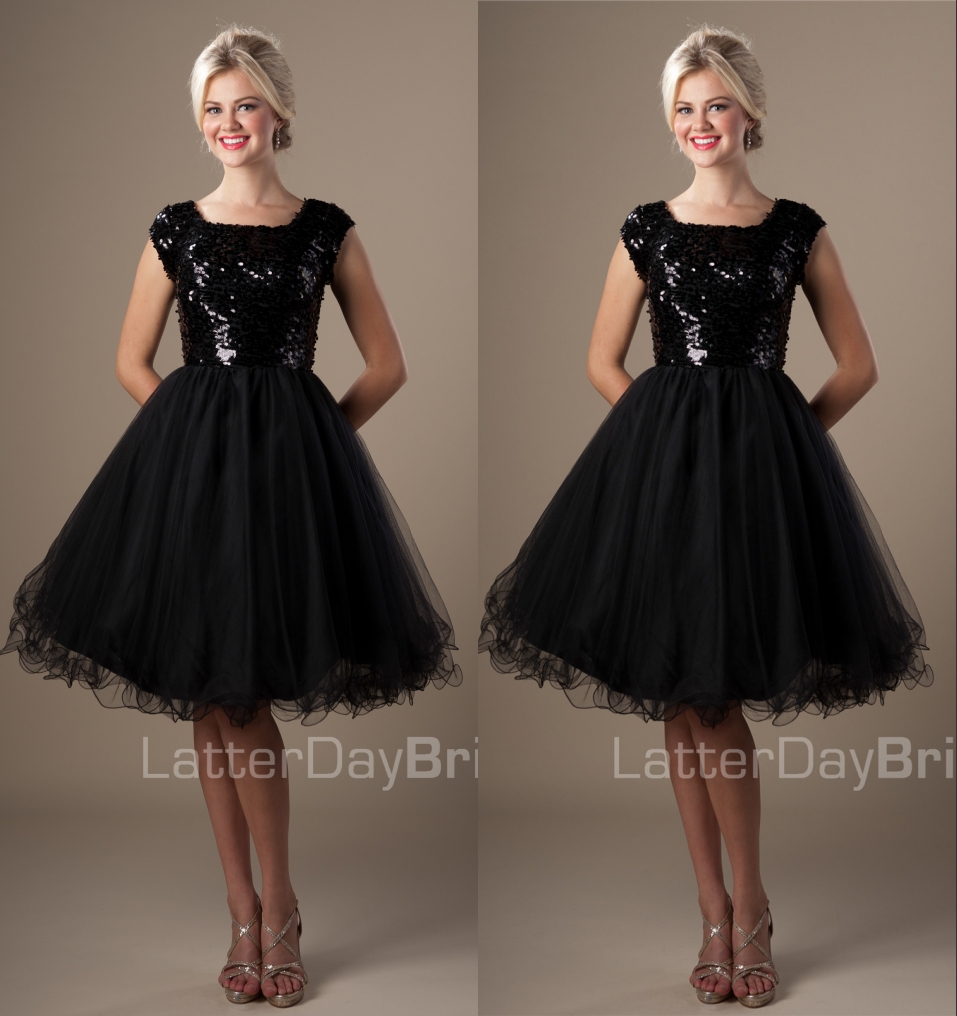 black puffy skirt outfit