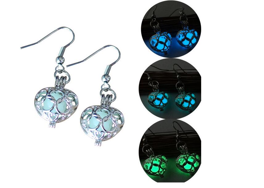 

New night light hollowed-out heart-shaped earrings
