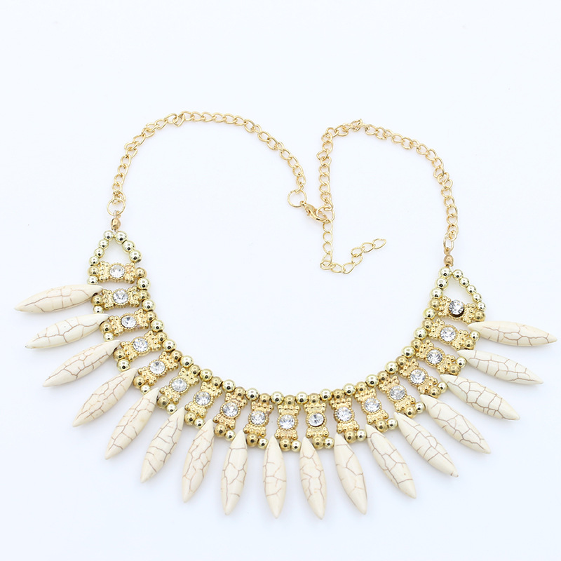 

Woman Chokers Necklaces New Bohemia Turquoise Diamond Choker Fashion Short Jewelry Necklace High Quality Ethnic Style