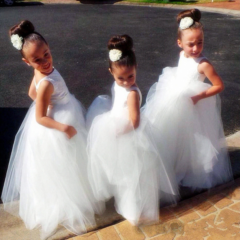 

Cute Bateau White Flower Girls Dresses With Sash Half Sleeves Lace Tulle Kids Cheap Wedding Dresses Custom Made, White;blue