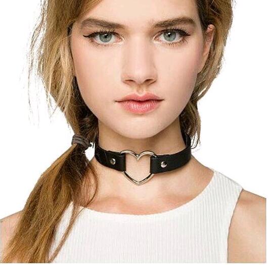 

Mix Color Black PU Leather Neck Chain Punk Love Heart Peach Torque Choker Necklaces Japanese Jewelry Bulk Wholesale