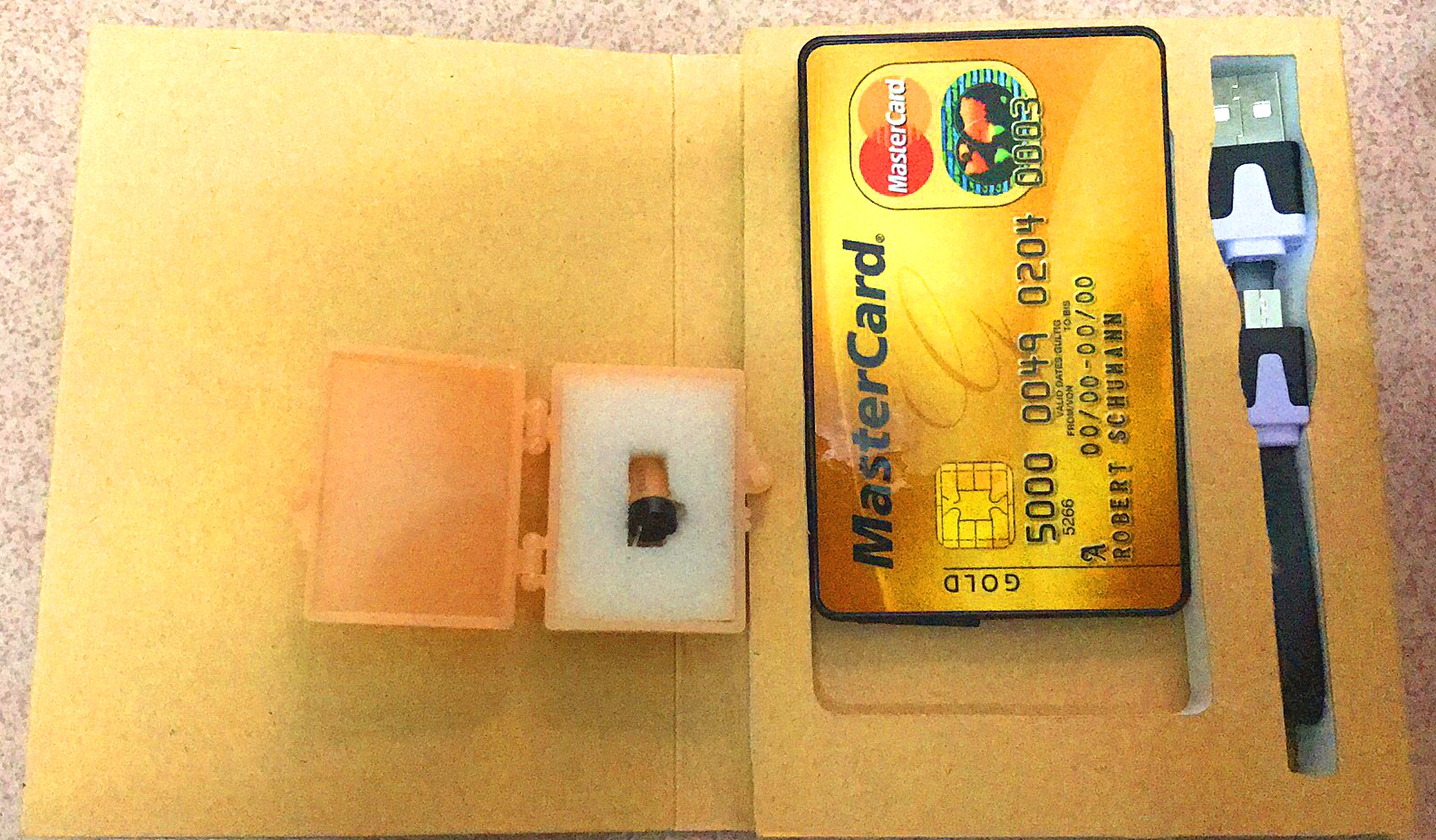 

Wholesale -2017 new GSM box 4.5 watt's, Black;sliver