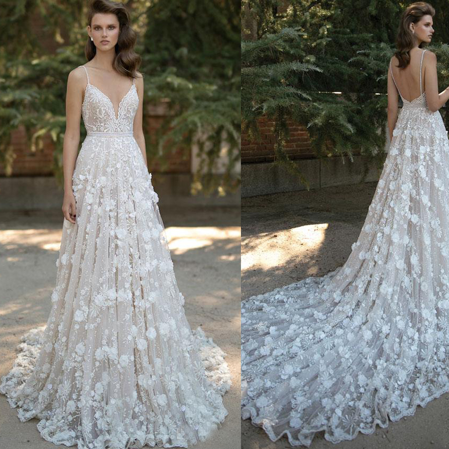 

Deep V Neck Spaghetti Straps Lace 3D Flowers Chapel Train Plus Size Bridal Gowns Champagne Beach Wedding Dresses, Red