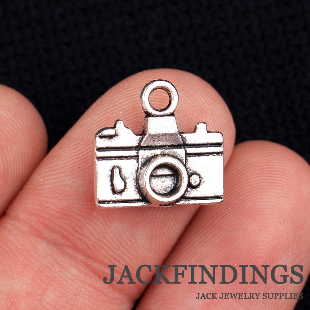 

Wholesale-20pcs 15x14mm Antique Tibetan Silver Charms Pendant Wedding/Phone/Decoration/Bracelet Necklace Camera CMG0671