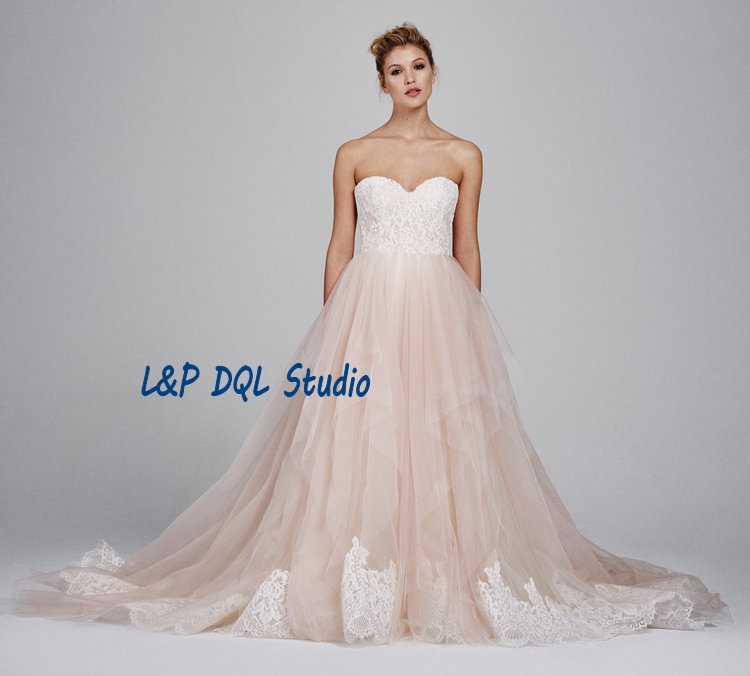 

Ivory and Blush Ball Gown Lace Wedding Dresses Backless Sweetheart Sweeep Train Pleats Tulle Bridal Gowns Top Quality, Same as picture