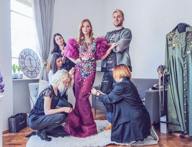 

Evening dress Yousef aljasmi Kim kardashian Puffy sleeve O-Neck Beaded Long dress Almoda gianninaazar ZuhLair murad Ziadnakad, Same with picture