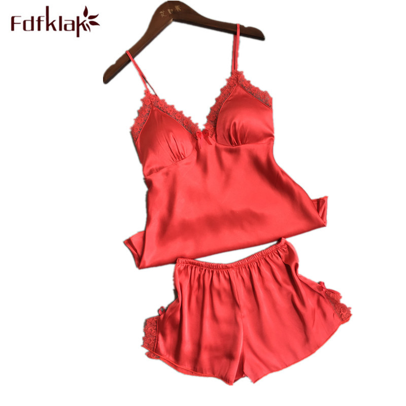 

Sexy Pajamas Womens Silk Pajamas Satin Nightwear Silk Sleepwear Pajamas Women Summer 2017 Pyjamas Pijama Mujer Black/White E1045 Y18102205