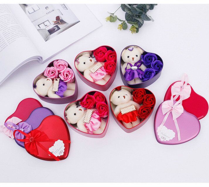 

In stock Rose Soap Flower With Cute Bear Doll 3Roses 1Bear in a Tin Valentine's Day Gifts Wedding Gift DHL Free Ship