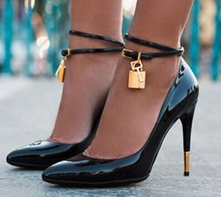 

2018ss Europe padlock word buckle women high heels pointed wedding shoes high-end fashion genuine leather dress shoes