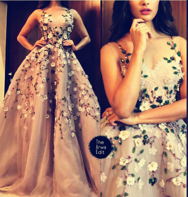 

Evening dress Yousef aljasmi Kim kardashian Ball gown V-Neck Appliques flower Long dress Myriam Almoda gianninaazar ZuhLair murad Ziadnakad, Same with picture