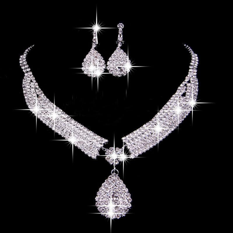 

Vintage Two Pieces Jewelry Sets 2019 Luxury Drop Earrings Necklaces Bridal Necklace Hot Sale Cheap Wedding Bridal Accessories, White