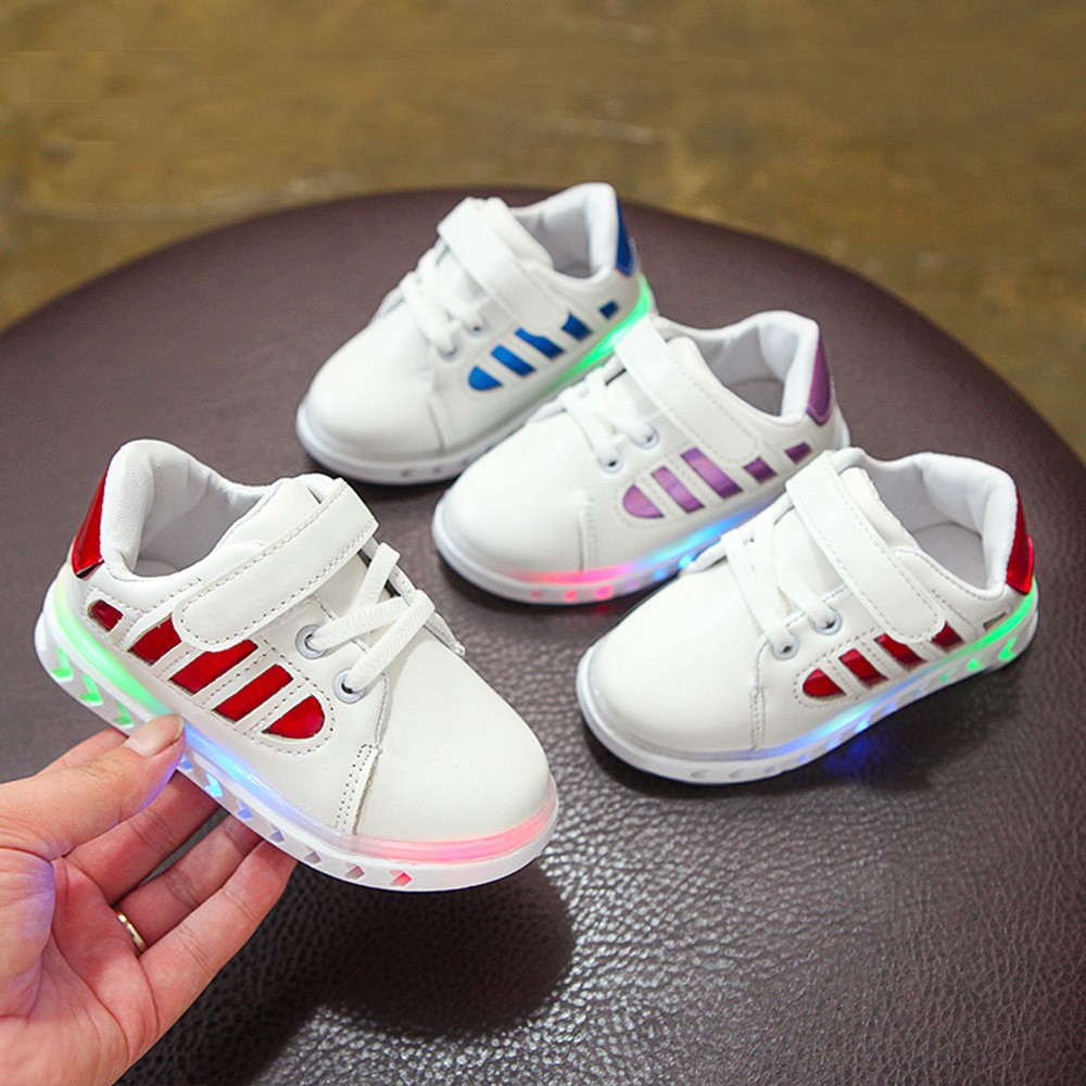 

Children Luminous Shoes Boys Girls Leather Sport Running Shoes kids Led Light Luminous Sport Fashion Sneakers Toddler, Blue