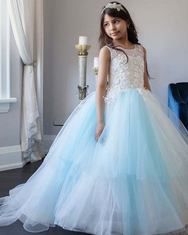 

White and Blue Color Mixture Flower Girls Dresses A-Line O-Neck Tank Lace Girls Pageant Party Dresses with Handmade Flowers, Purple