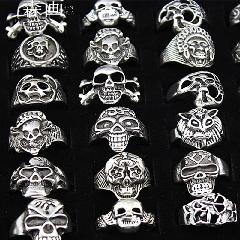 

SENHUA Wholesale lots 25pcs MIXED Cool BOY Mens Jewelry Biker Gothic Style Antique Silver skeleton Skull Rings for Halloween Gift MR88