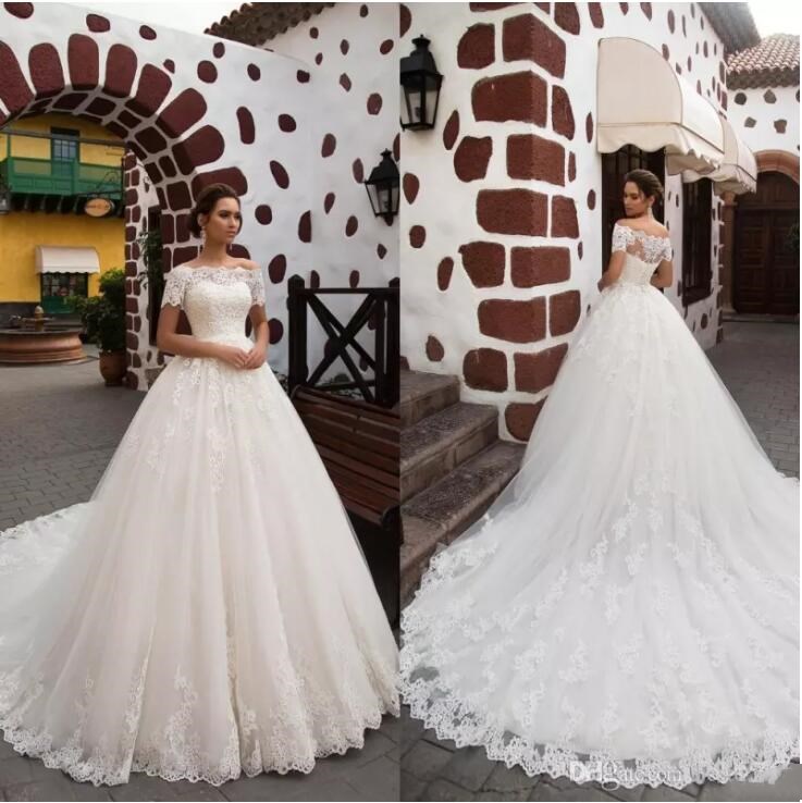 

2018 Vintage Lace Appliques Wedding Dresses Romantic Princess Short Sleeves A-Line Chapel Sweep Train Bride Gown Robe De Mariage, Pink
