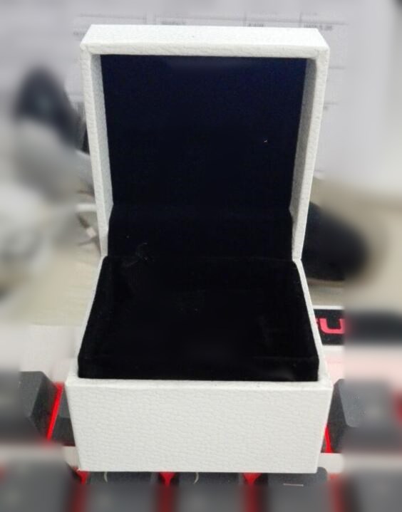 5*5cm beads box-image-420663474