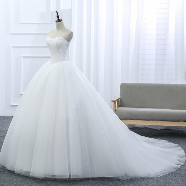 

2017 New Lace Strapless Sleeveless White Satin Court Train Bridal Wedding Dress Wedding Ball Gown