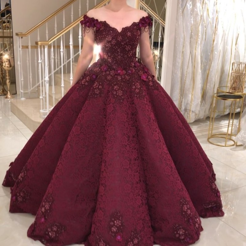 

BurgundyLace Ball Gown Prom Dresses Sexy Off Shoulder Floral Appliques Party Dress Glamorous Dubai Celebrity Evening Gowns Formal Prom Dress, Red