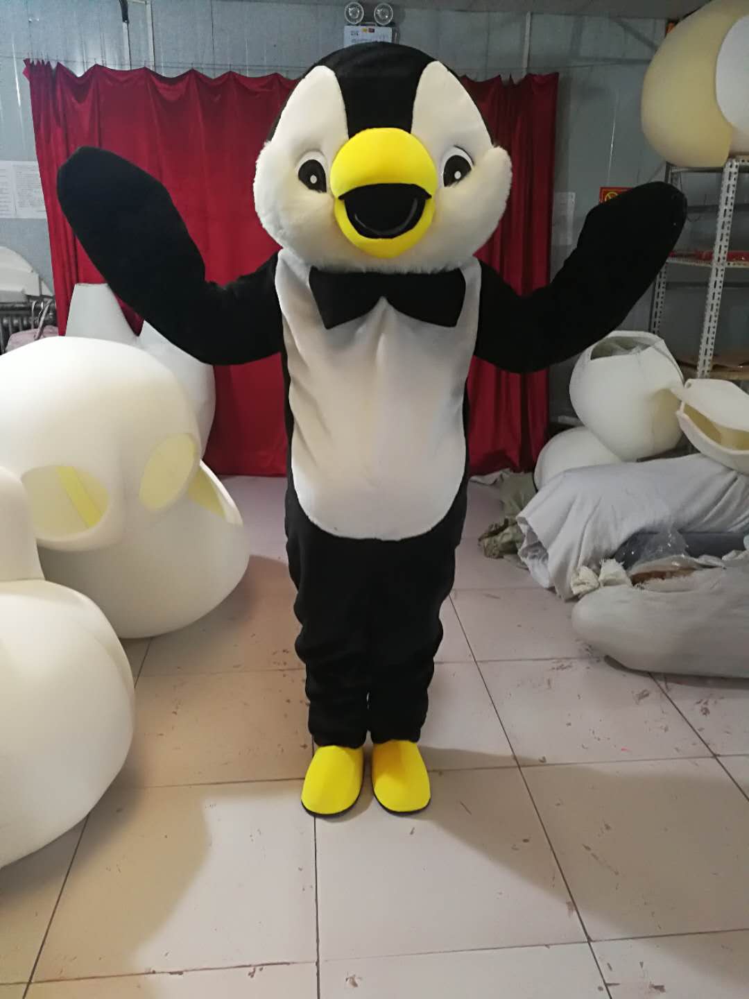 

high quality Real Pictures Deluxe chick mascot costume Adult Size free shipping, Black