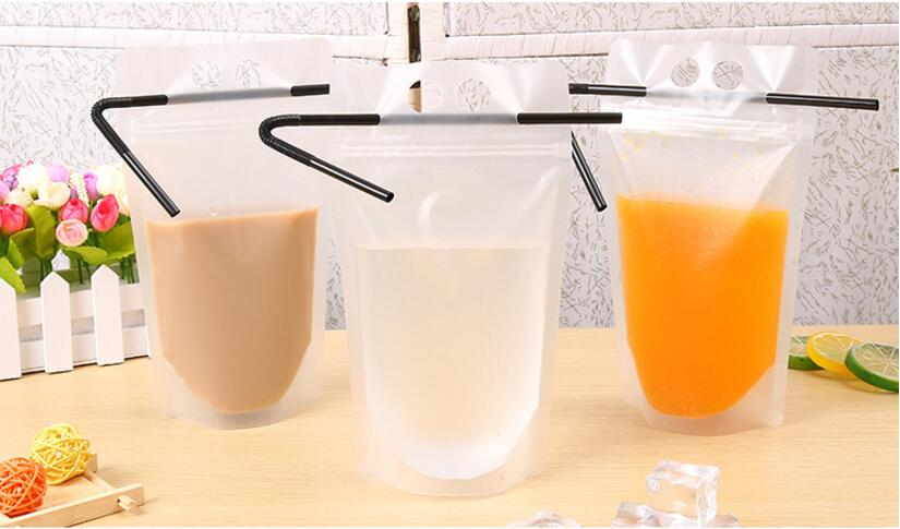 

17oz Clear Drink Pouches Bags handheld frosted Zipper Stand-up Drinking Bag Bottom Gusset with Plastic Straws