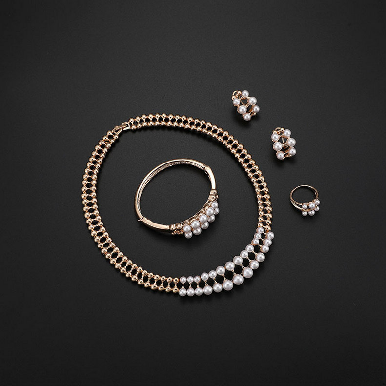 

Fashion Necklace Earrings Bracelet Ring 4-Piece Set Party Jewelry Luxury Elegant Imitation Pearl 18K Gold Plated Wedding Jewelry Set
