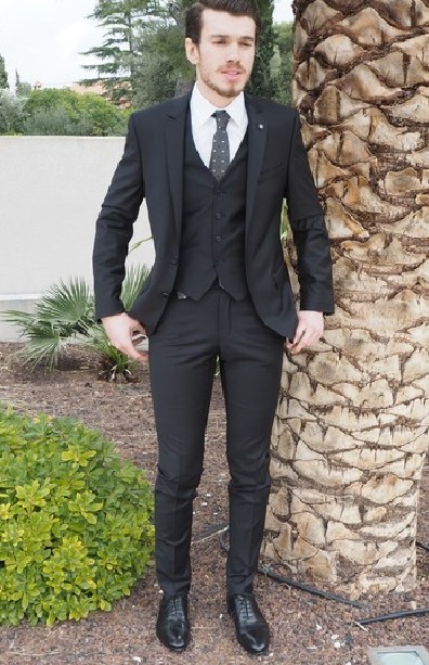 

New Design Notched Lapel Charcoal Black Wedding Men Suits Groom Tuxedos Men Party Groomsmen Suits (Jacket+Pants+Tie+Vest) NO;165, Same as image