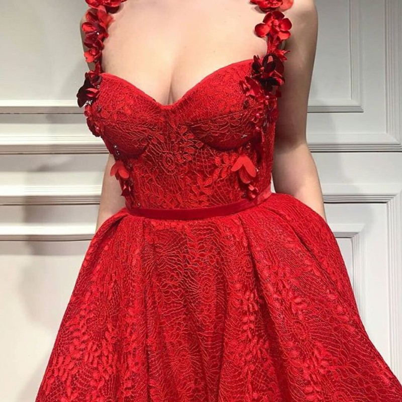 

Fabulous Sweetheart Lace Prom Dresses Sexy Petals Applique Sleeveless Formal Evening Gowns Charming Robes De Soirée Lace Long Evening Dress, Red