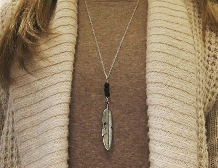 

Vintage Lava-rock Bead Feather/Leaves Tassel Long Necklace Aromatherapy Essential Oil Diffuser Necklaces Black Lava Pendant Jewelry K2103