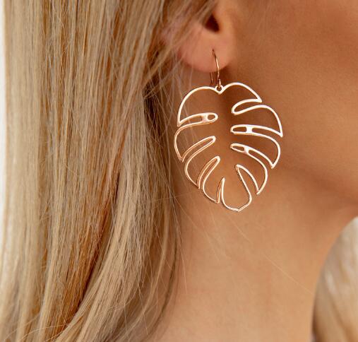 

Hollow Monstera Leaf Dangle Earrings Women Ethnic Pineapple Brincos Statement Holiday Jewelry Gifts Lovely Flamingos earring, Silver