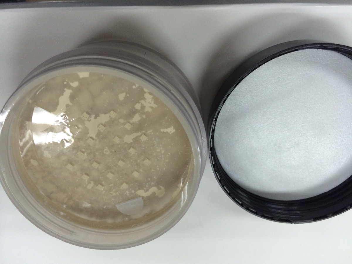 

Shipping in 24 hours!!Laura Mercier Foundation Loose Setting Powder Fix Makeup Powder Min Pore Brighten Concealer, Laura mercier loose powder