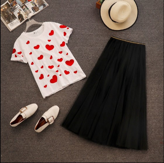 

2018 New Fashion Summer Women's Love Embroidered T-shirt + High Waist Gauze Skirt Two Piece Student Girls Long Skirt Set, Black