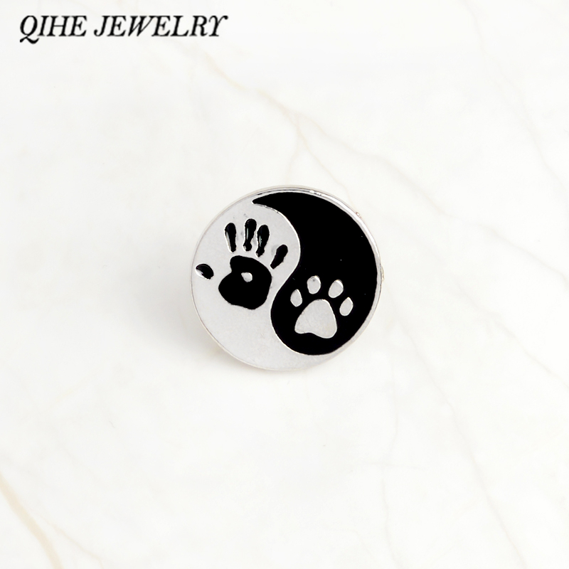 

QIHE JEWELRY Taiji Ying yang Pins black and white round pendant Human hand print and dog paw print pins Lapel pin Badge friend