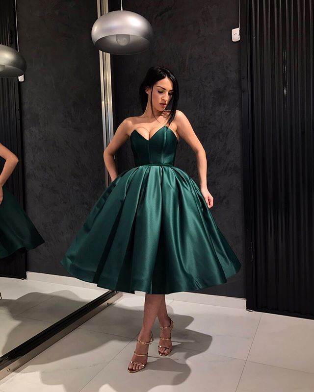 

Dark Green Satin Ball Gown Prom Dresses Knee Length Sweetheart Off the Shoulder Cocktail Party Dresses Girls Graduation Gowns, Royal blue