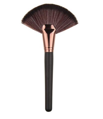 

makeup Big fan shaped blush brush Honey brush Beauty Tools