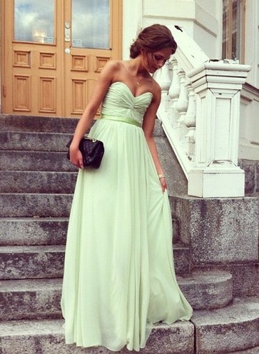 vestido verde claro longo