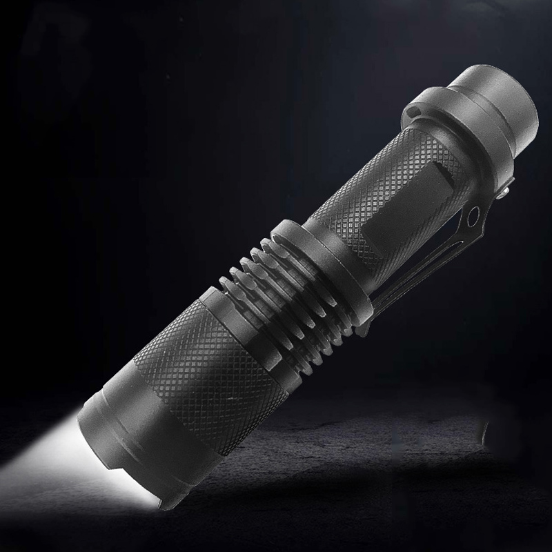 

XPE Light Bulb Wear Resistant Strong Light Long Shot Flashlight Waterproof Tough Flashlight Focusing Anti-slip Rechargeable Flashlight