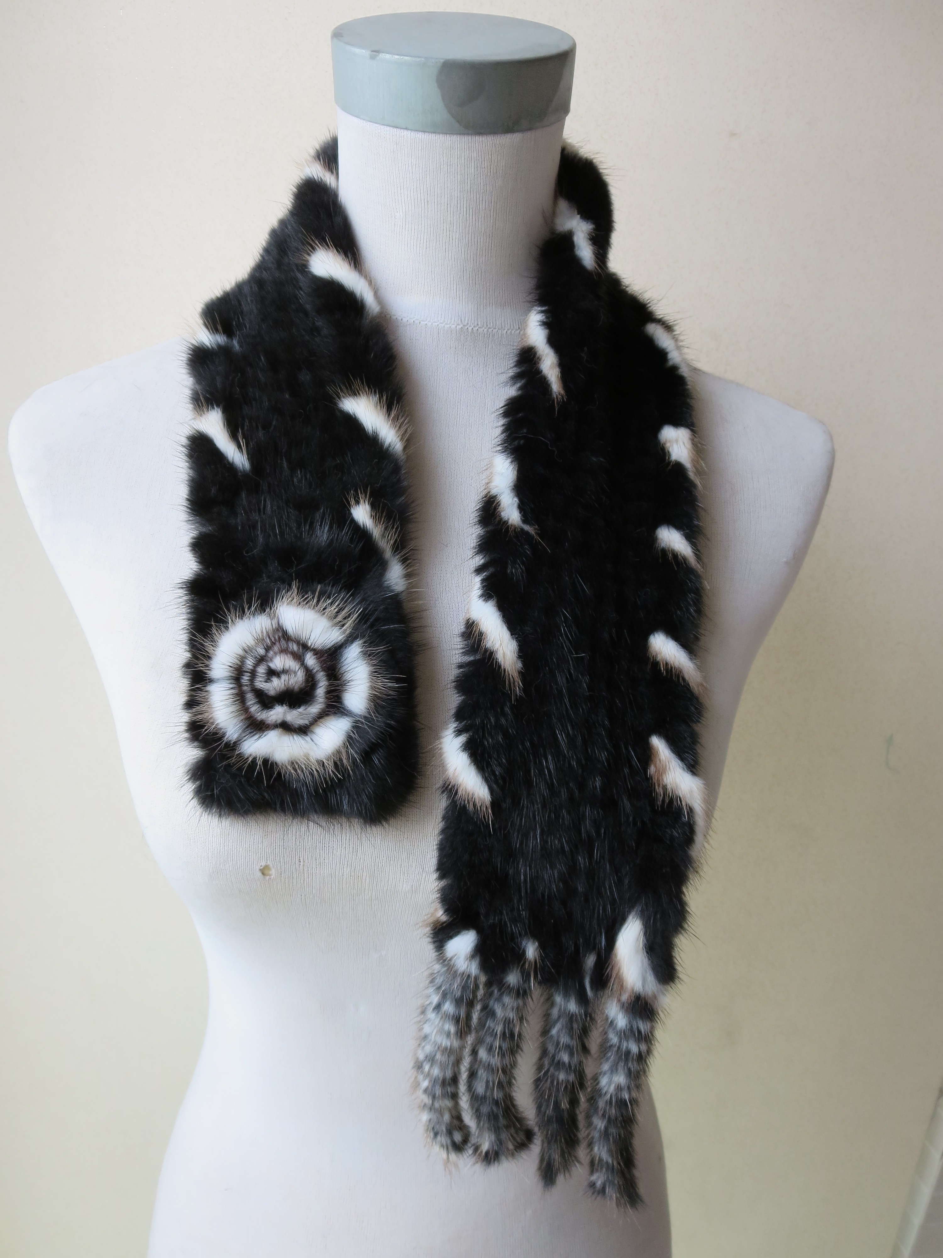 

wholesale/ retail fashion women real mink handmade fur scarf/neckerchief 3 colors