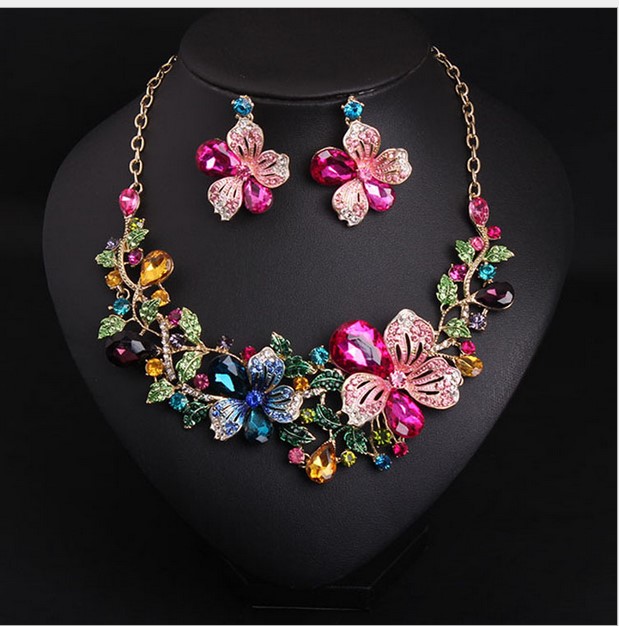 

Exaggerated Flower Gemstone Ruby Eearring Necklace Set Short Clavicle Woman Bridal Jewelry Bib Statement Necklace Fashion Korean Accessories, As pictured