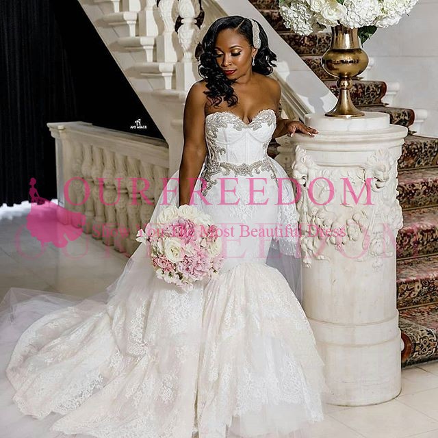 

2019 Gorgeous Lace Beaded Crystal Wedding Dresses Tiered Skirt Detachable Train South Africa Style Mermaid Bridal Gown Custom Made Hot Sale, Black