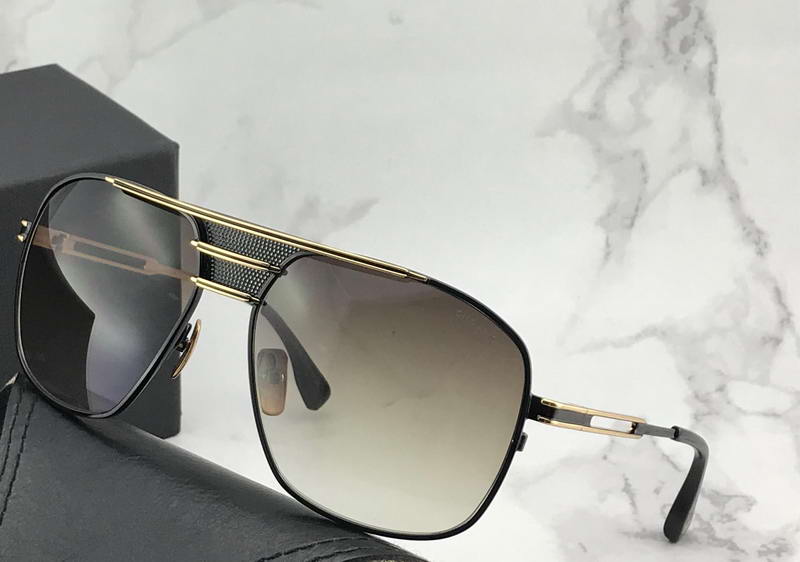 

Men Armada Pilot Sunglasses Gold Black with Brown Lens Classic Sonnenbrille occhiali da sole mens Sunglasses glasses New wth box