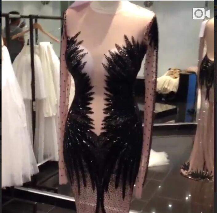 

Evening dress Yousef aljasmi Kim kardashian Long sleeve V-Neck Beaded A-Line Almoda gianninaazar Black Zuhair murad Ziadnakad, Same with picture
