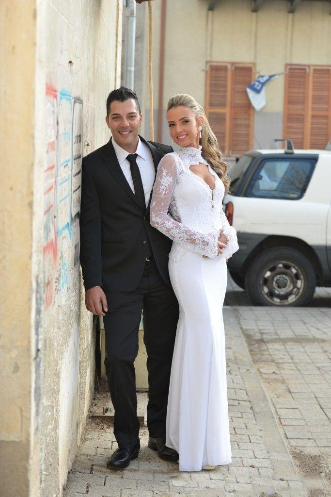 

2017 Elegant High Collar Vestido de noiva Sheath Wedding Dresses Lace And Chiffon Long Sleeves Weding Gown Custom Made, Red