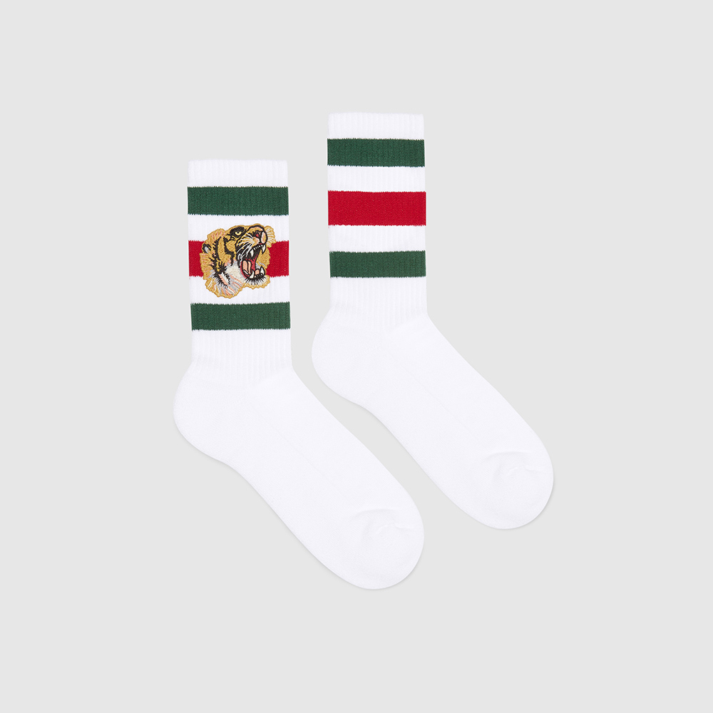 S02